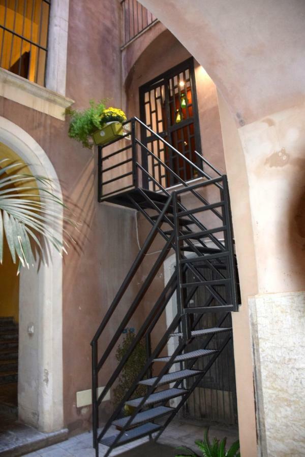 Villa Casa Famoso à Catane Extérieur photo